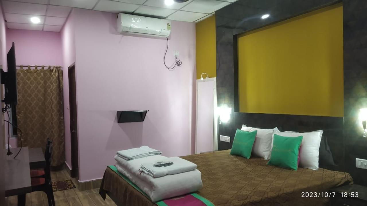 Hotel Shreesh Sitapur Exterior photo